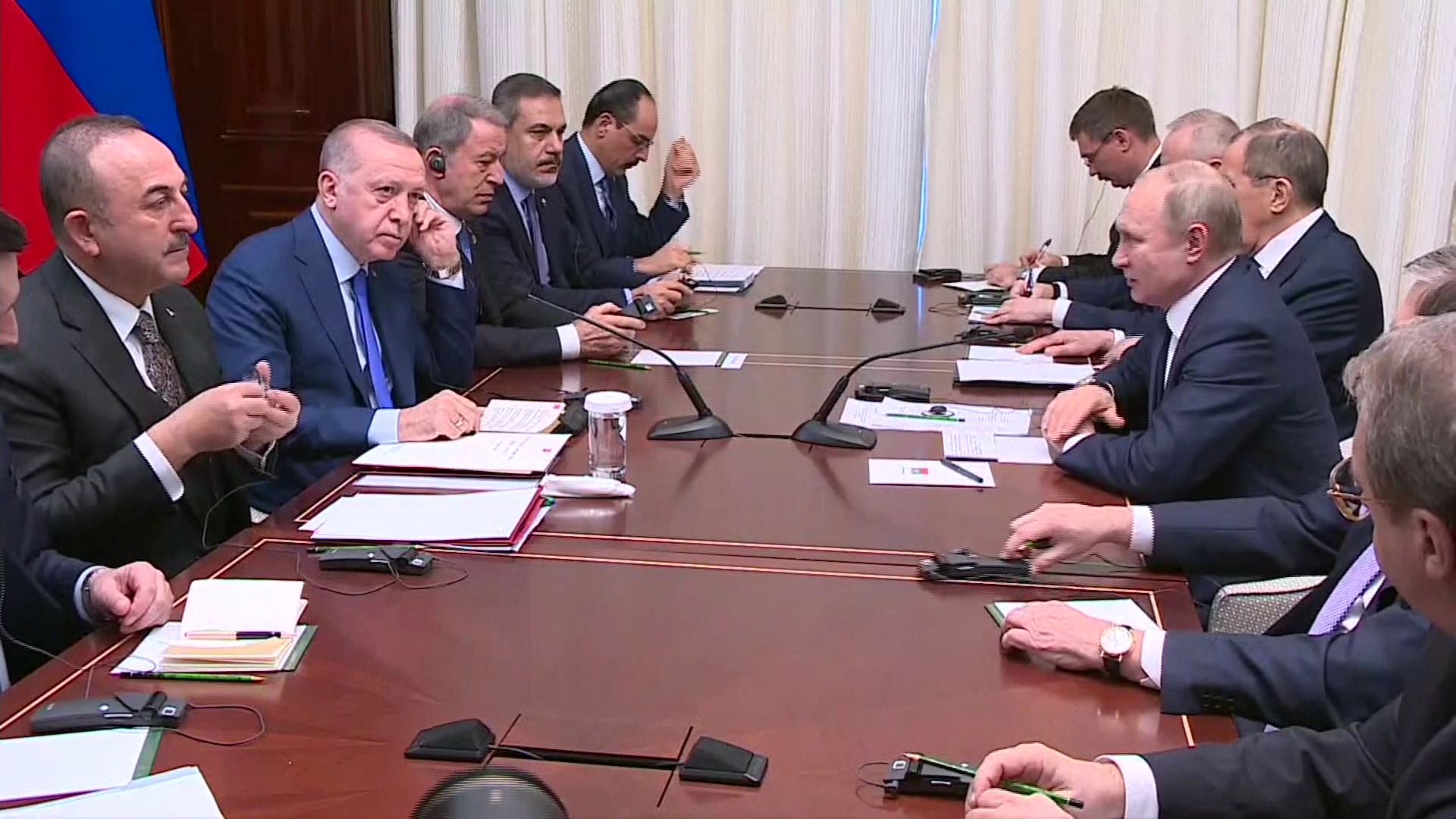 Putin û Erdogan derbarê Lîbya civîyan